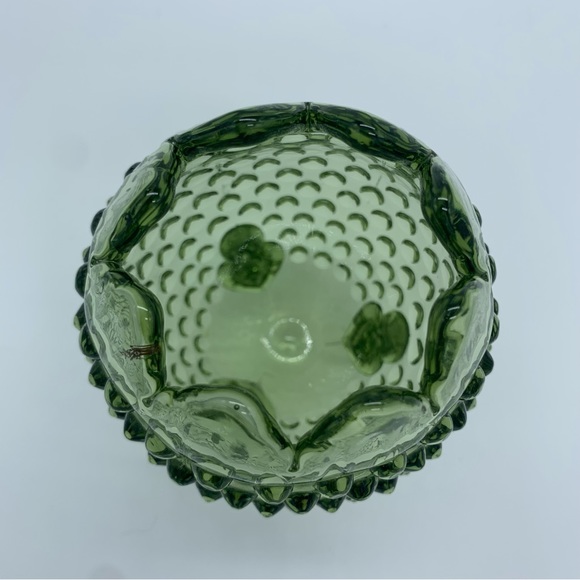 Vintage Fenton Tripod Avocado Green Hobnail Art Glass Vase - Picture 4 of 6